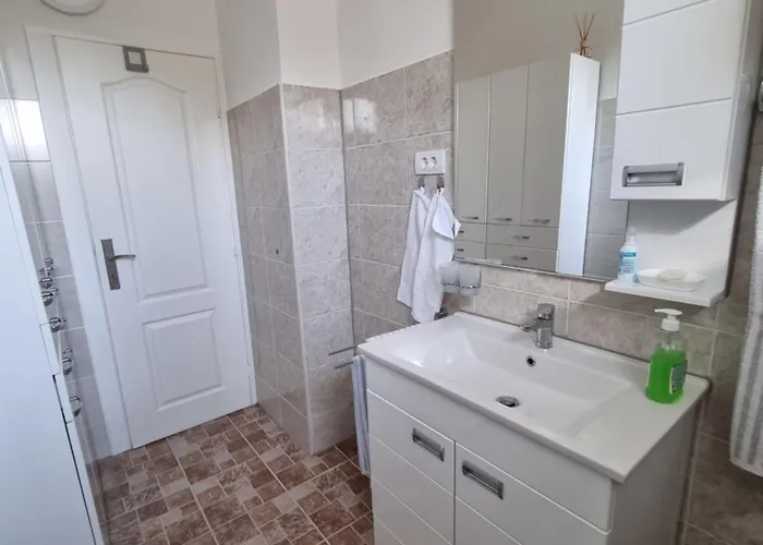 アパート Curcic *